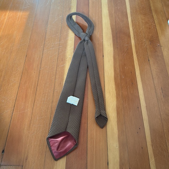 Vintage brown waffled tie - Picture 4 of 4
